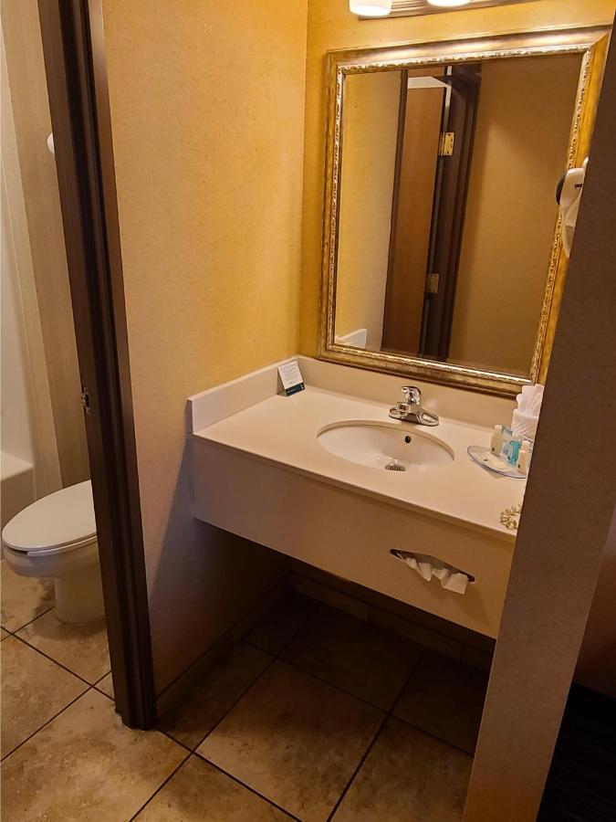 Quality Inn & Suites Wellington - Fort Collins Kültér fotó